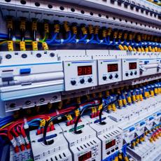 Стабилизаторы напряжения